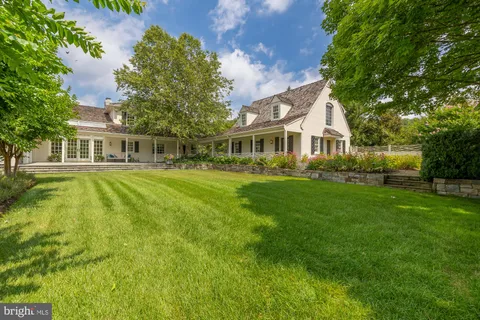 $3,950,000 | 11101 Piney Meetinghouse Road, Potomac, MD 20854