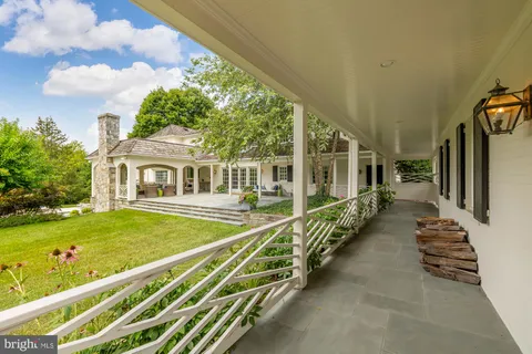 $3,950,000 | 11101 Piney Meetinghouse Road, Potomac, MD 20854