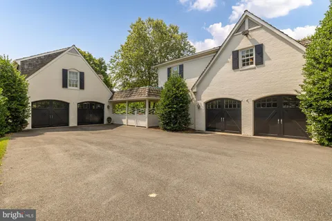 $3,950,000 | 11101 Piney Meetinghouse Road, Potomac, MD 20854