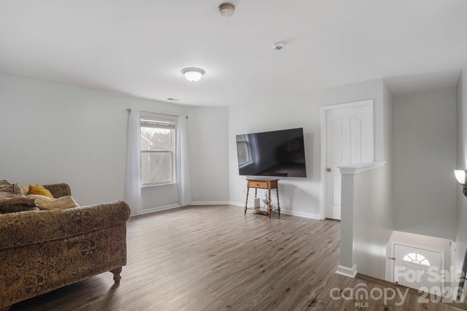 13622 Stringfellow Lane Charlotte, NC 28278 - Photo 5 of 11