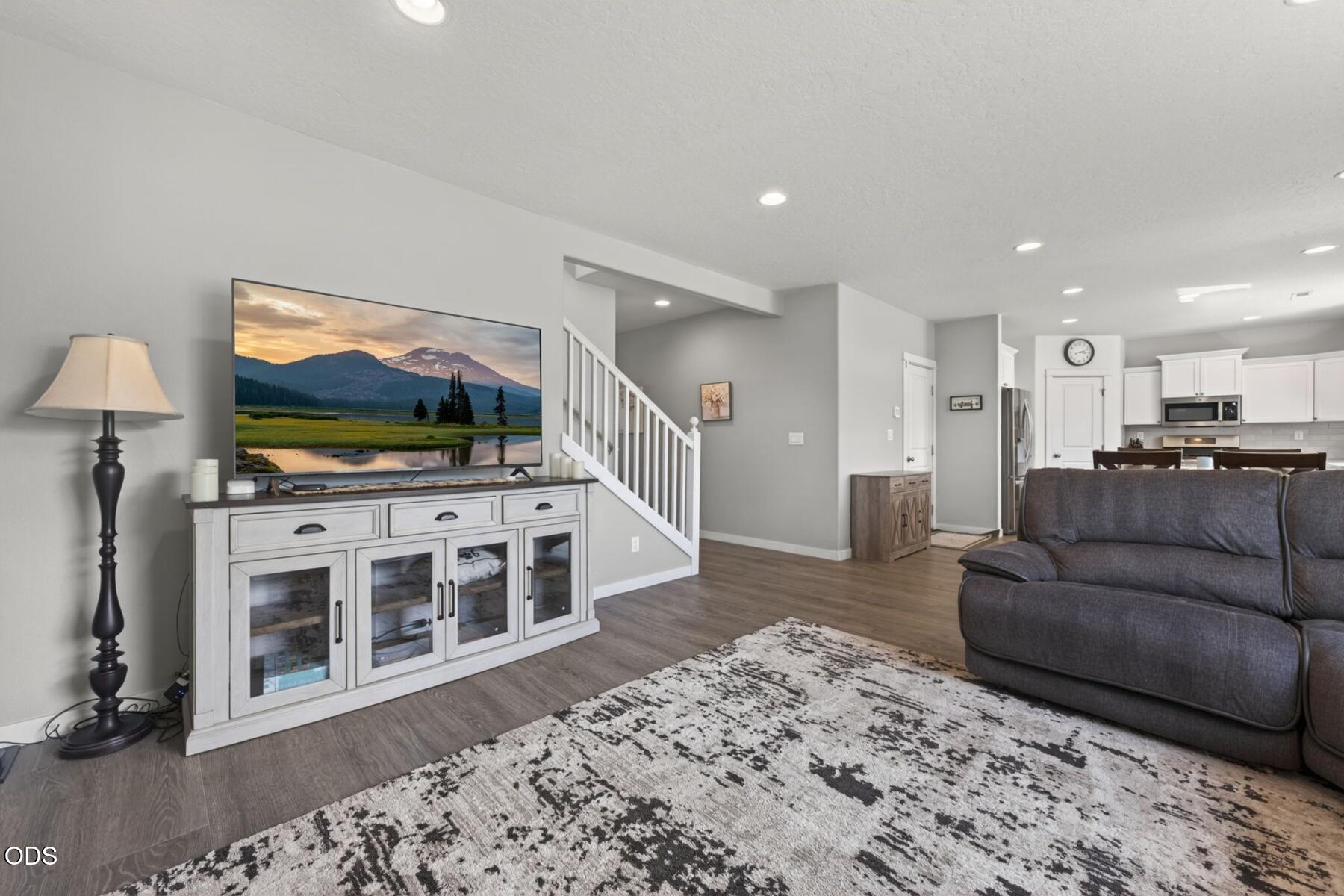 3461 Northwest 9th Street Redmond, OR 97756 - Photo 9 of 42