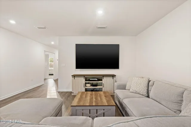 $220,000 | 3987 Oxford Avenue, Chipley, FL 32428