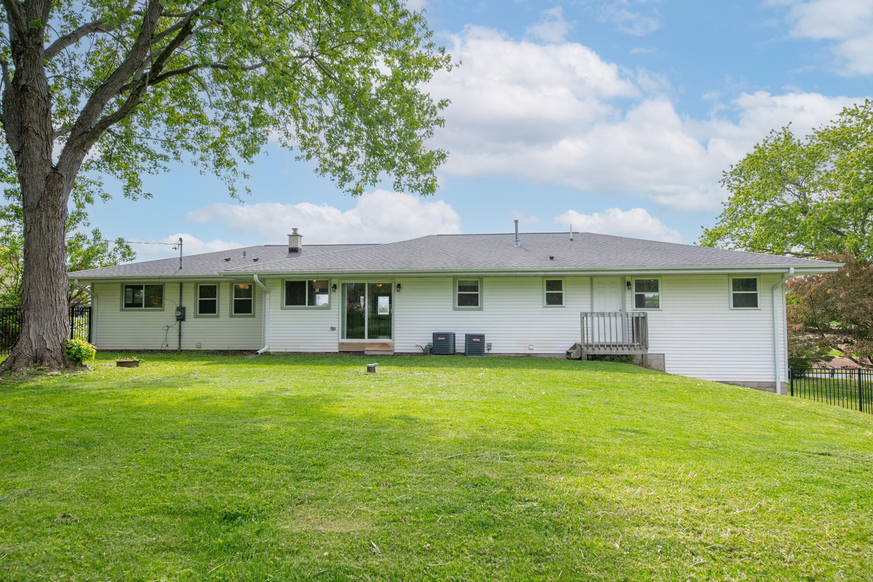 W220N9740 Amy Belle Road Germantown, WI 53017 - Photo 31 of 36 Back of house