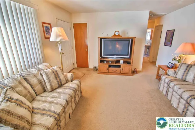 $279,900 | 227 West Paoli Street, Allentown, PA 18103