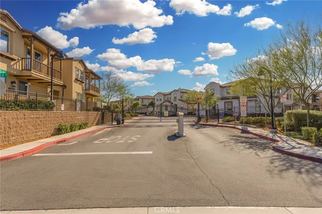 $575,000 | 45763 Via Nubes, Temecula, CA 92592