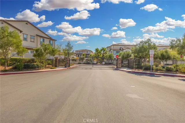 $575,000 | 45763 Via Nubes, Temecula, CA 92592