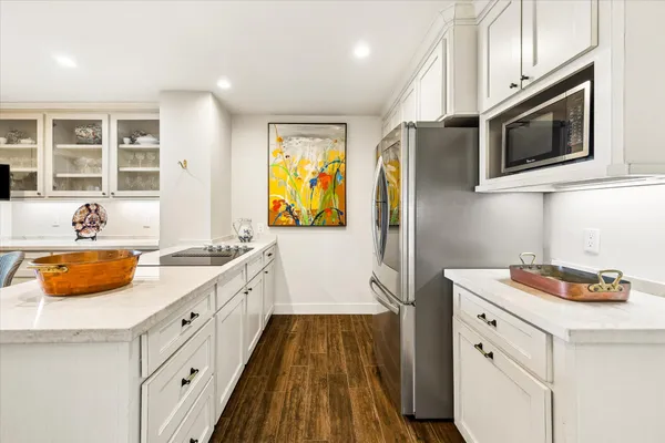 $749,000 | 2929 Buffalo Speedway, Unit A203, Houston, TX 77098