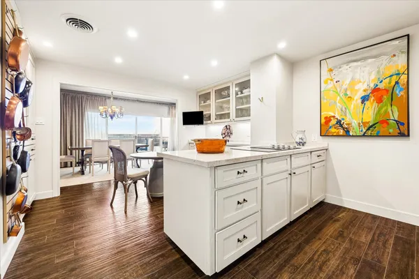 $749,000 | 2929 Buffalo Speedway, Unit A203, Houston, TX 77098