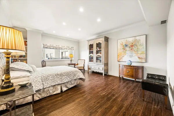 $749,000 | 2929 Buffalo Speedway, Unit A203, Houston, TX 77098