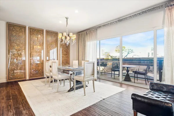 $749,000 | 2929 Buffalo Speedway, Unit A203, Houston, TX 77098