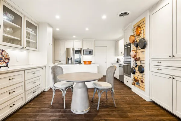 $749,000 | 2929 Buffalo Speedway, Unit A203, Houston, TX 77098