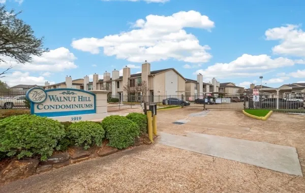 $74,900 | 3919 Fairmont Parkway, Unit 240, Pasadena, TX 77504