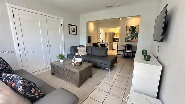 $3,950 | 2475 Southwest 24th Terrace, Miami, FL 33145