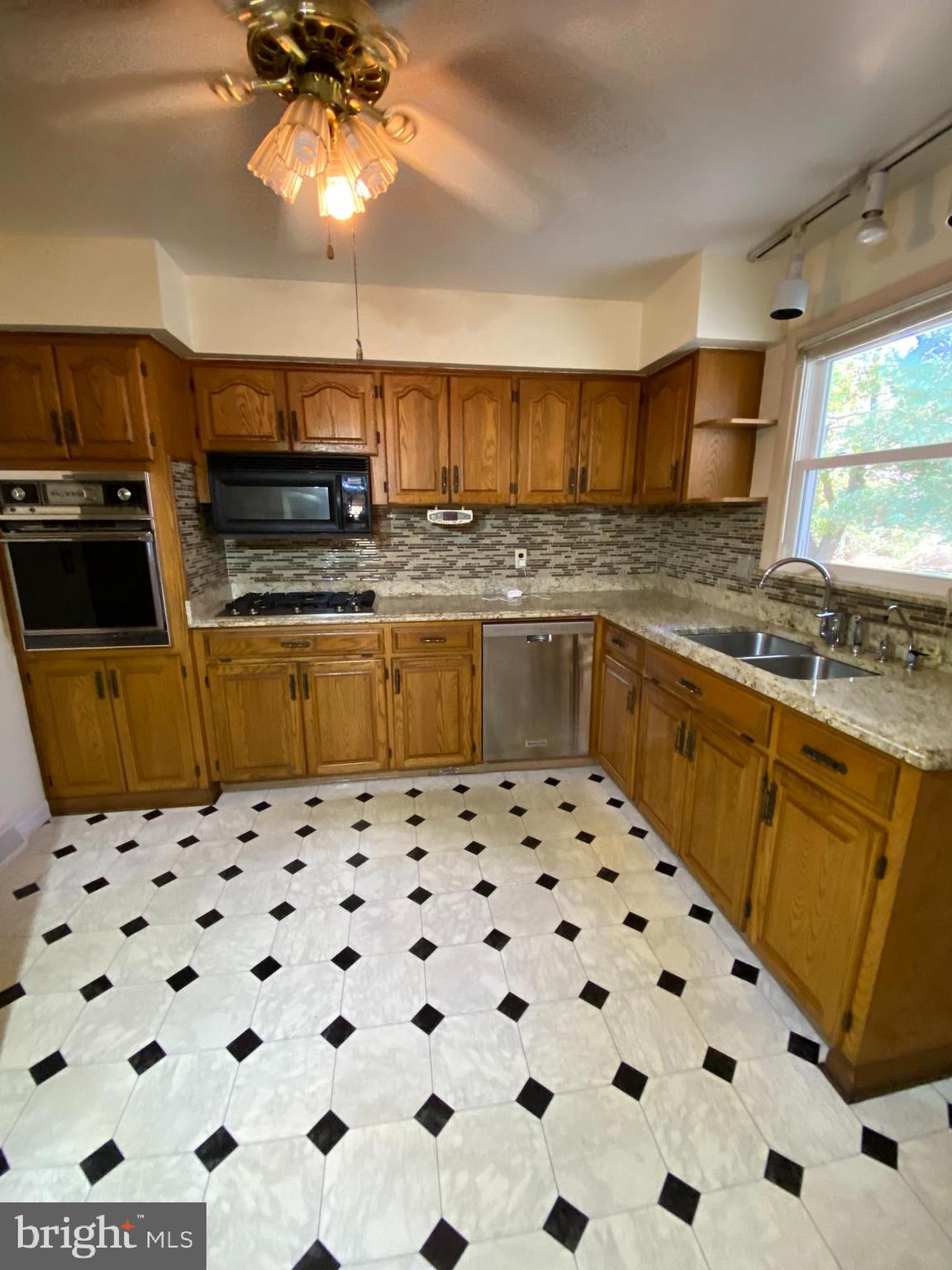 1815 Newcombtown Road Millville, NJ 08332 - Photo 6 of 8 Gallery Image 6