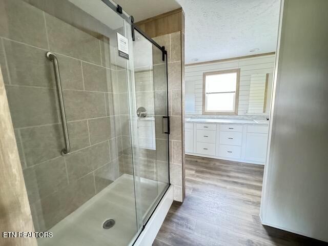 145 Mulberry Road Greeneville, TN 37745 - Photo 19 of 50 a bathroom with a glass shower door