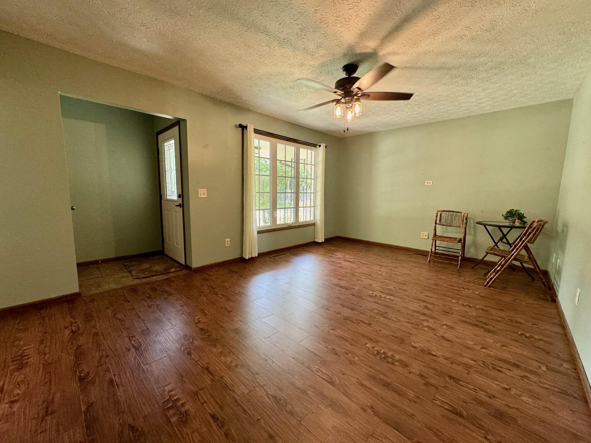 3327 Flowerdale Road Springfield, OH 45504 - Photo 4 of 34