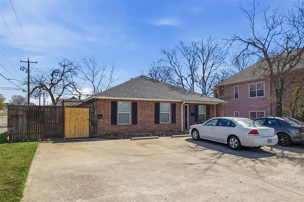 $575,000 | 2801 Wayside Avenue, Fort Worth, TX 76110
