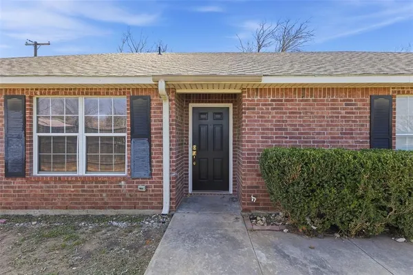 $575,000 | 2801 Wayside Avenue, Fort Worth, TX 76110