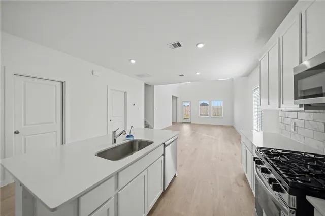 $2,500 | 4219 Gold Hl Lane, Fulshear, TX 77494