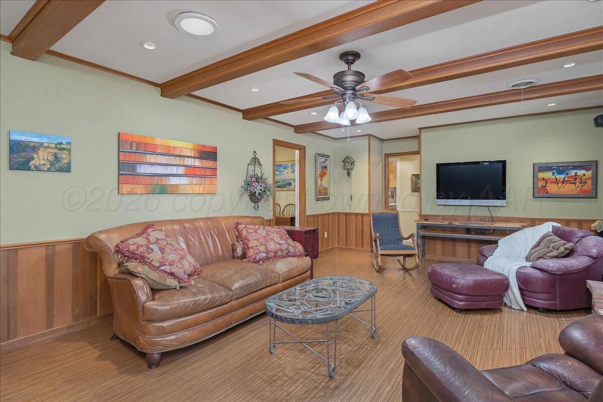 6215 Elmhurst Road Amarillo, TX 79106 - Photo 8 of 33 Den