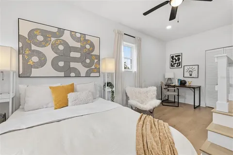 $498,500 | 706 39th Avenue Northeast, St. Petersburg, FL 33703