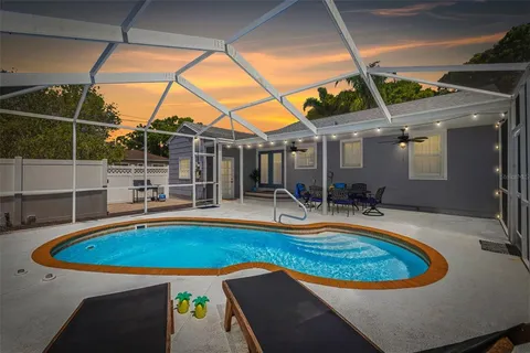 $498,500 | 706 39th Avenue Northeast, St. Petersburg, FL 33703
