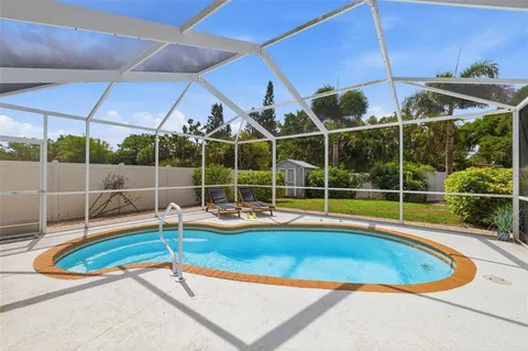 $498,500 | 706 39th Avenue Northeast, St. Petersburg, FL 33703