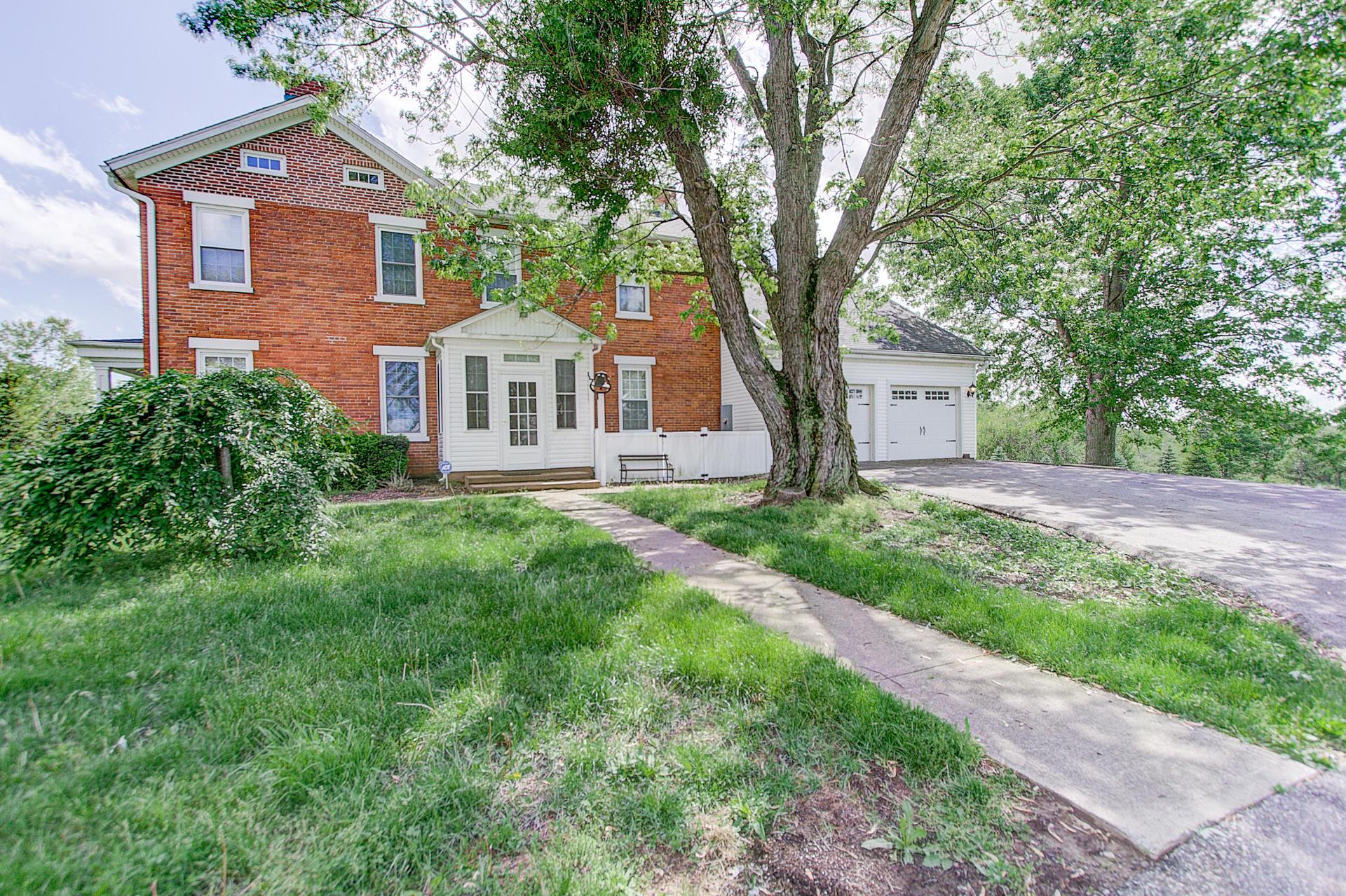 27607 Campbell Road Circleville, OH 43113 - Photo 3 of 24 Gallery Image 3