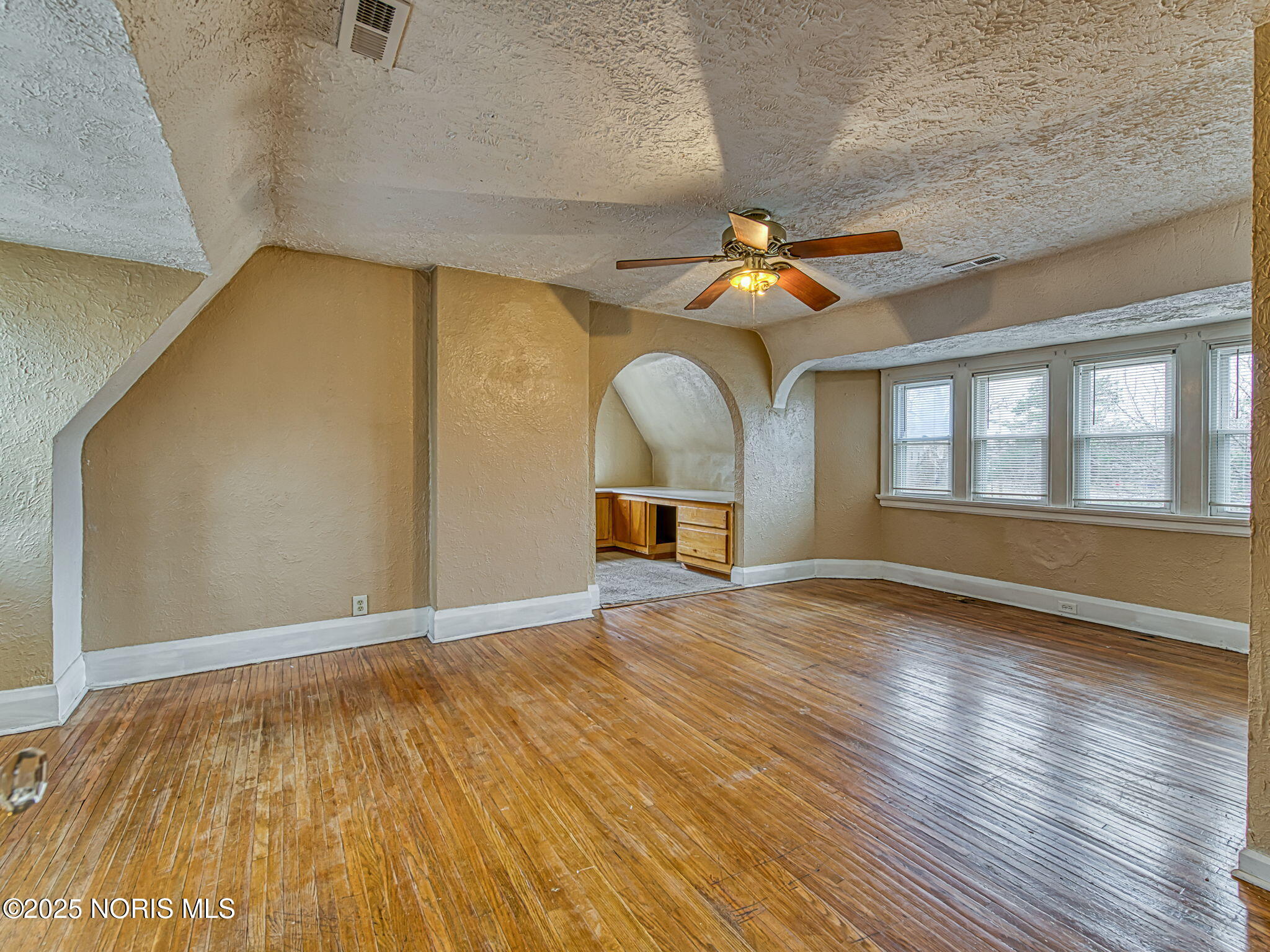 1819 Shenandoah Road Toledo, OH 43607 - Photo 25 of 35 25-web-or-mls-1819 Shenandoah-199_23