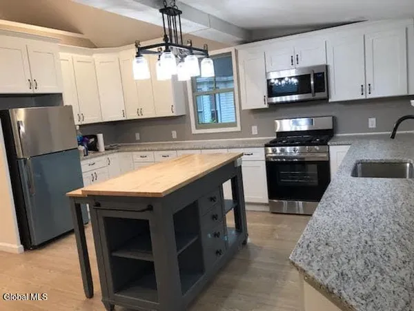 $2,150 | 122 North Ferry Street, Unit 1, Schenectady, NY 12305