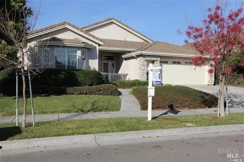 $1,165,000 | 1937 Cross Creek Street, Petaluma, CA 94954