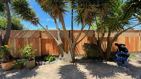 $1,165,000 | 1937 Cross Creek Street, Petaluma, CA 94954