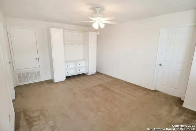 $2,100 | 23923 Wimberly Oaks, San Antonio, TX 78261