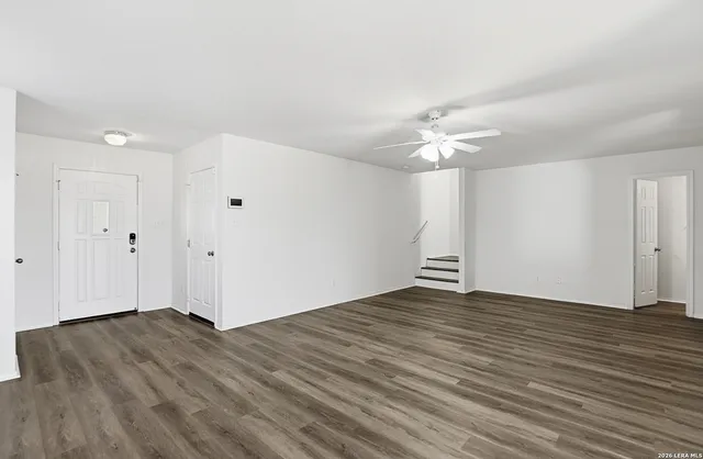 $2,200 | 23923 Wimberly Oaks, San Antonio, TX 78261