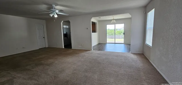 $2,100 | 23923 Wimberly Oaks, San Antonio, TX 78261
