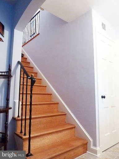 4627 River Road Bethesda, MD 20816 - Photo 16 of 22 Staircase upper level