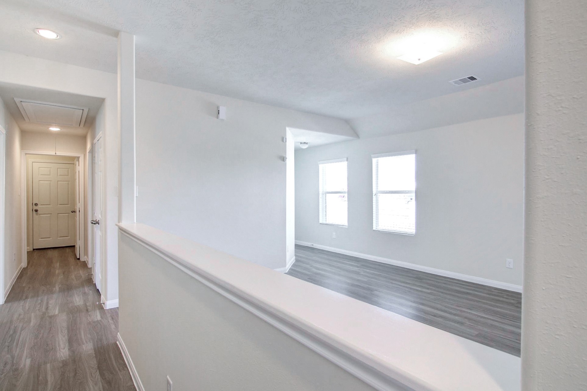 12703 Rio Nueces Lane Rosharon, TX 77583 - Photo 7 of 14 Photos may be representative of the floor plan and not the exact home. Finishes, layout, and features of the actual property for lease may vary.