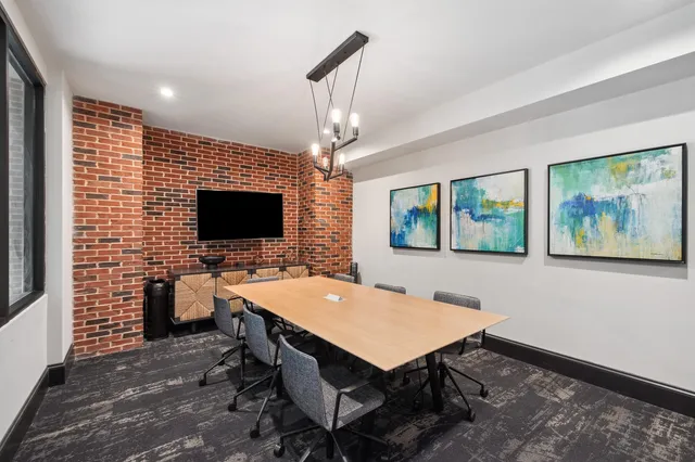 $2,196 | 601 Meeting Street, Unit WOODBURN, Charleston, SC 29403