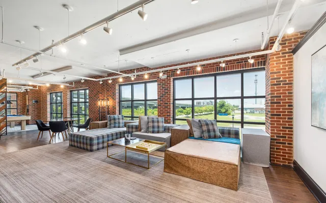 $2,196 | 601 Meeting Street, Unit WOODBURN, Charleston, SC 29403