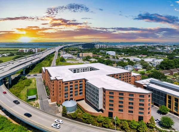 $1,825 | 601 Meeting Street, Unit GATEWAY, Charleston, SC 29403