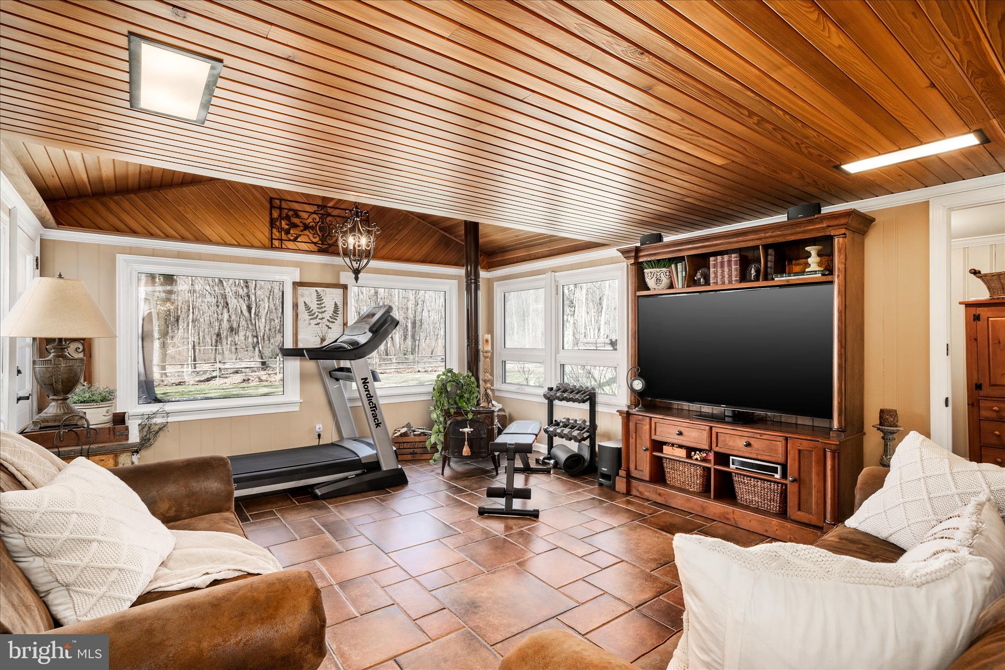 53 Tindall Road Robbinsville, NJ 08691 - Photo 31 of 46 Gallery Image 31