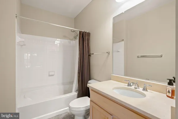 $2,750 | 3840 Lightfoot Street, Unit 348, Chantilly, VA 20151