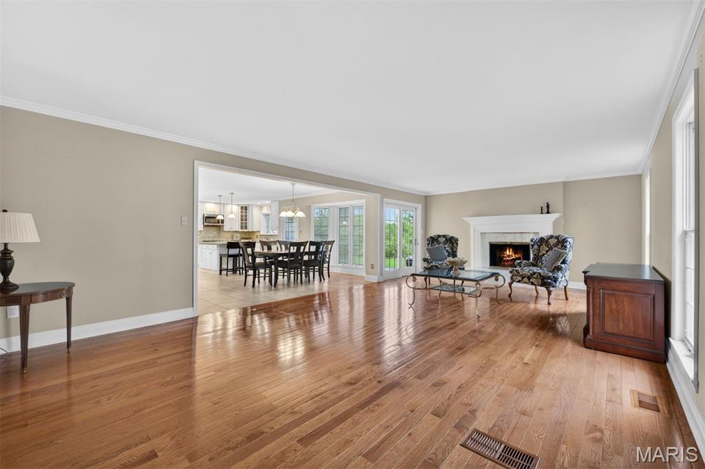 1645 Mason Knoll Road Town and Country, MO 63131 - Photo 12 of 39