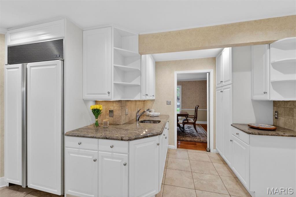 1645 Mason Knoll Road Town and Country, MO 63131 - Photo 17 of 39