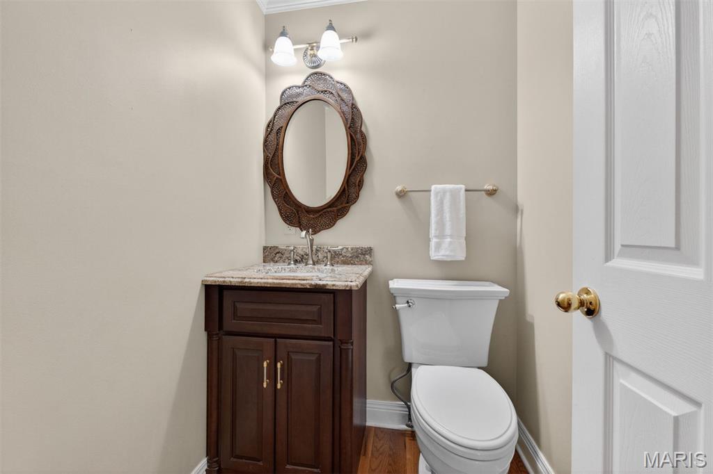 1645 Mason Knoll Road Town and Country, MO 63131 - Photo 20 of 39