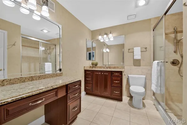 $975,000 | 1645 Mason Knoll Road, Town and Country, MO 63131