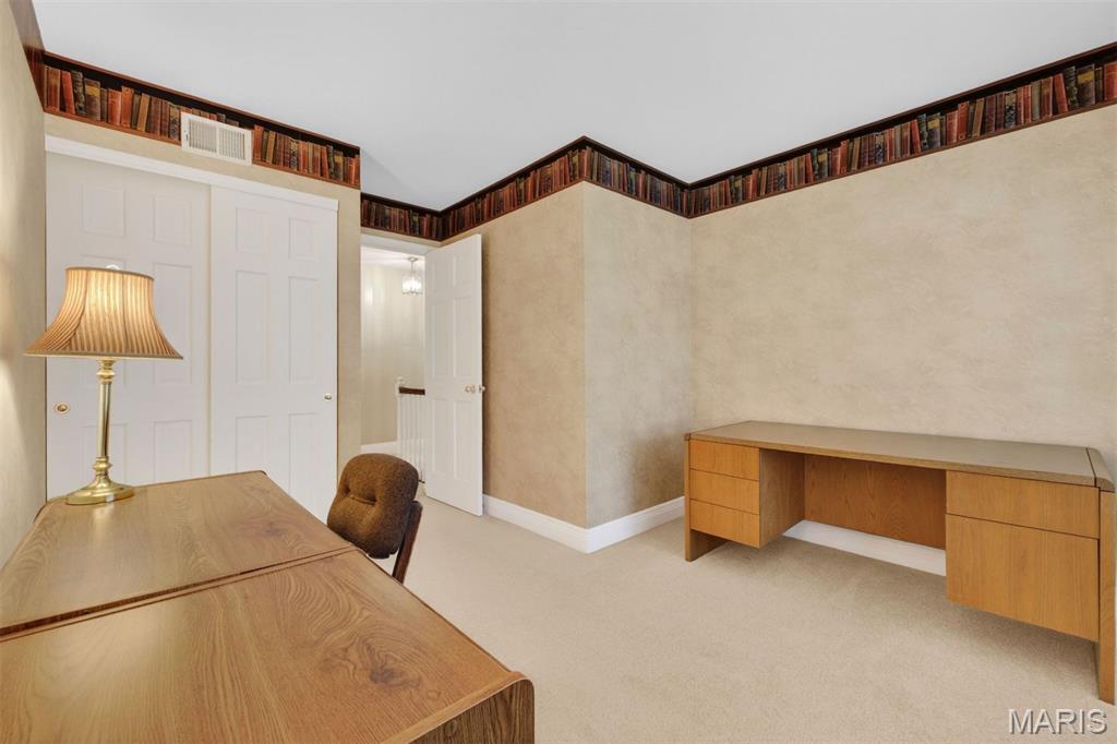 1645 Mason Knoll Road Town and Country, MO 63131 - Photo 26 of 39