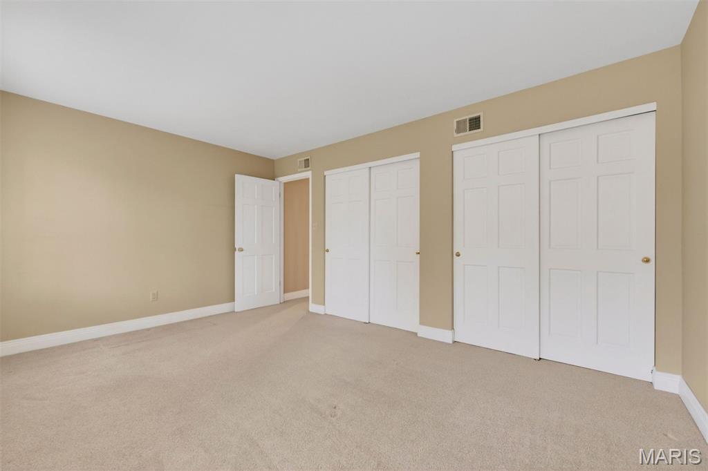 1645 Mason Knoll Road Town and Country, MO 63131 - Photo 30 of 39