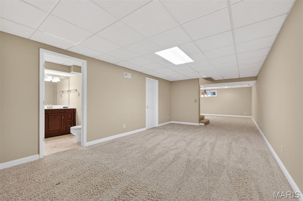 1645 Mason Knoll Road Town and Country, MO 63131 - Photo 34 of 39