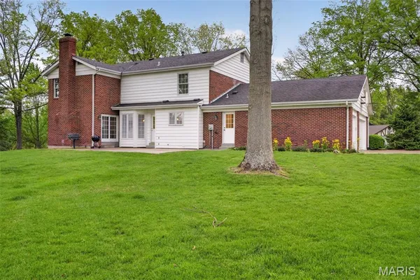 $975,000 | 1645 Mason Knoll Road, Town and Country, MO 63131